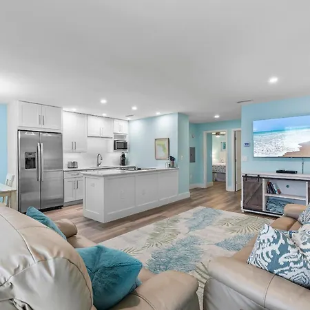 Coronado Arms Condominiums B-18